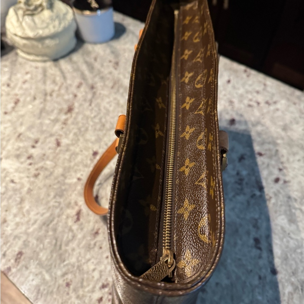 PRICE DROP!!! Louis Vuitton Monogram LUCO Tote - Picture 9 of 14